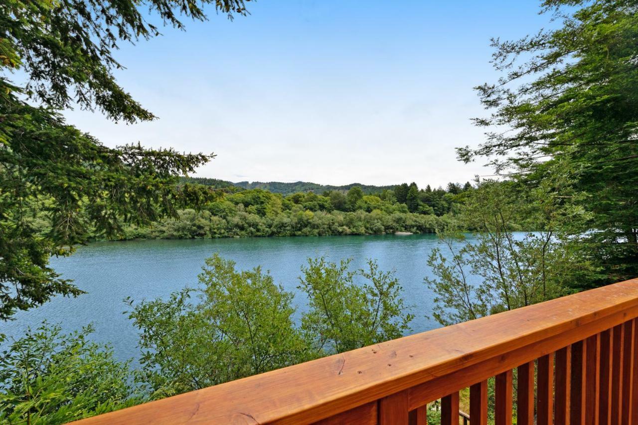 فيلا Redwoods On The River Retreat Smith River المظهر الخارجي الصورة